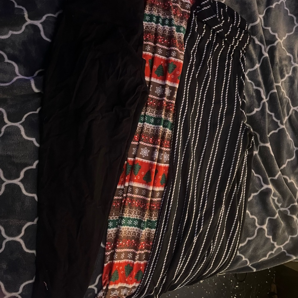 Festive and Striped Leggings Set